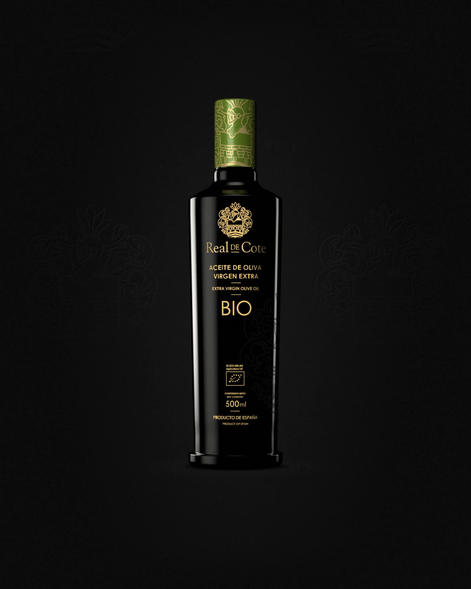 La botella sobre el estampado de la etiqueta